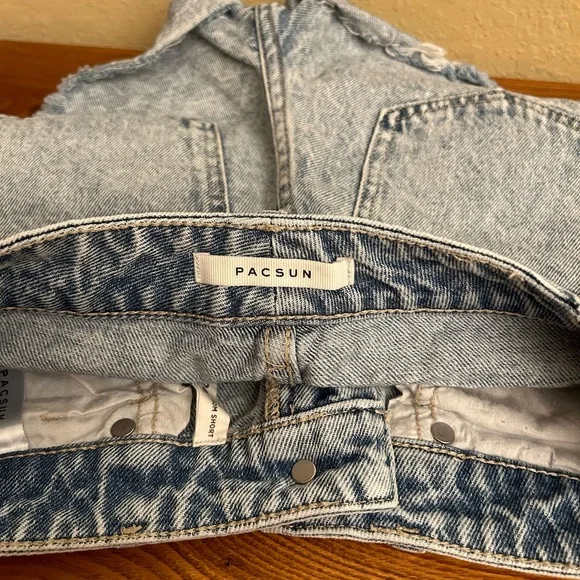 Pac Sun mom short cuffed raw hem size 25 jean denim shorts - Picture 6 of 8